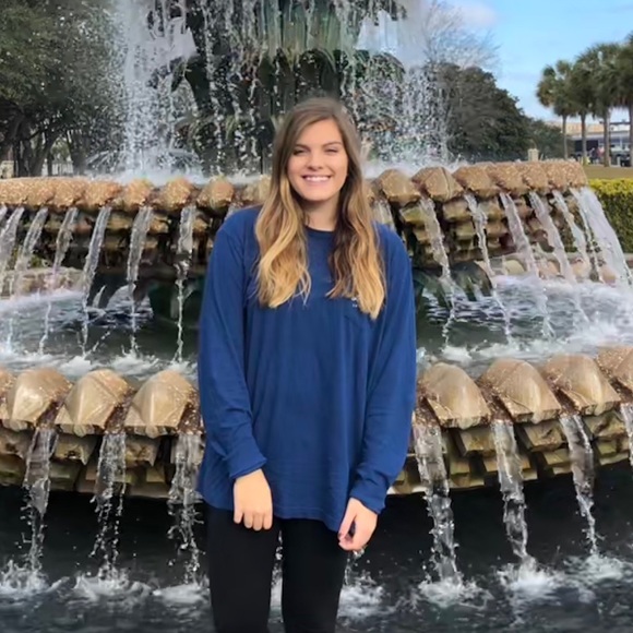 Meet your Posher, Hannah - Picture 1 of 1